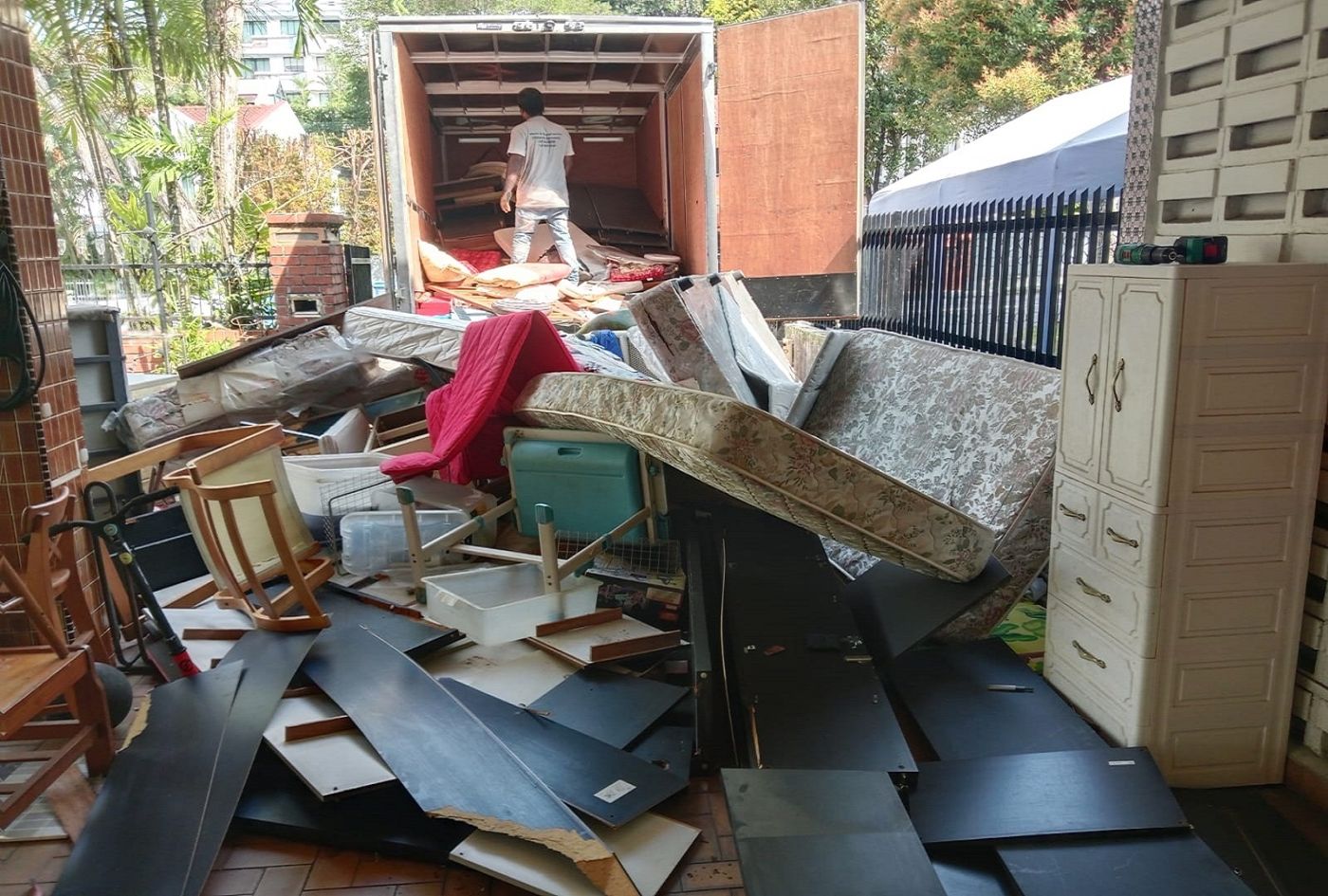 Furniture Dismantling & Disposal